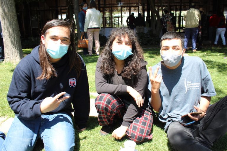 Los alumnos se integran a la mesa de la Educación