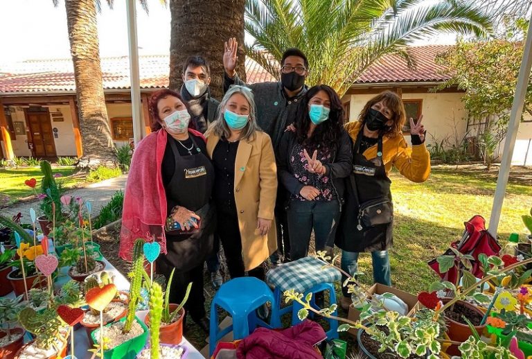 «Día del Campesino» se toma frontis municipal de Calera de Tango
