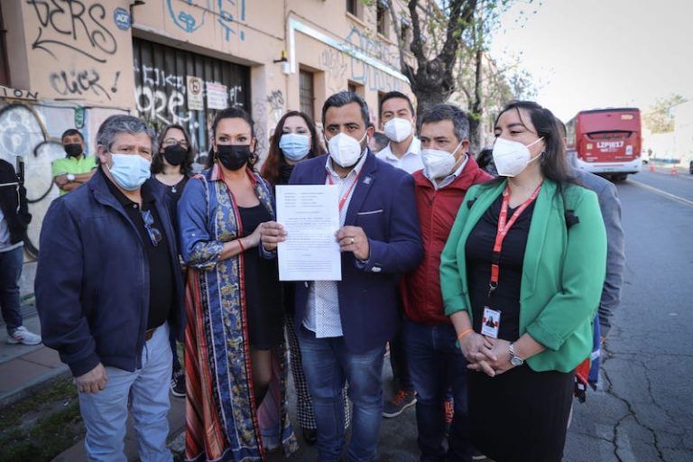 Municipio se querella contra autores de disparos que hirieron de gravedad a hermanos en “5 Pinos”