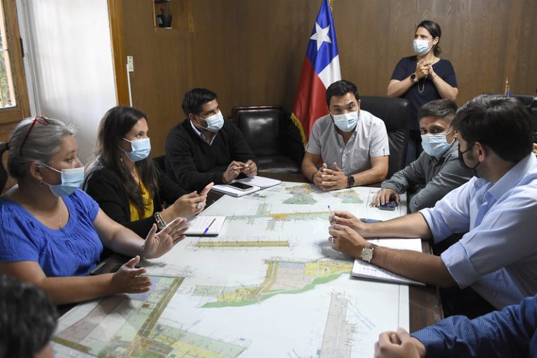 Paine, Calera de Tango, Buin e Isla de Maipo no quieren «vender humo» con gas popular: van a Contraloría