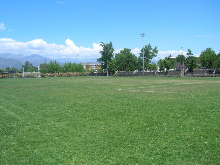 El fútbol de Paine quiere de regreso a la familia y ya trabaja en protocolo “Cancha Segura”