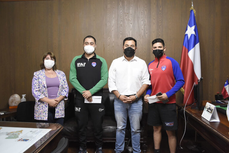 Jóvenes de Paine van al Mundial de Clubes de Fútbol 7 con apoyo municipal
