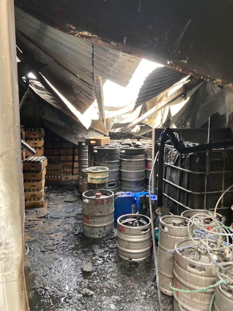 “Se nos quemaron 3.000 latas y 40 barriles de cerveza artesanal”