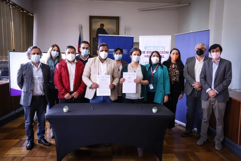 Alumnos de enseñanza básica serán ayudados por la «Casa de Bello»