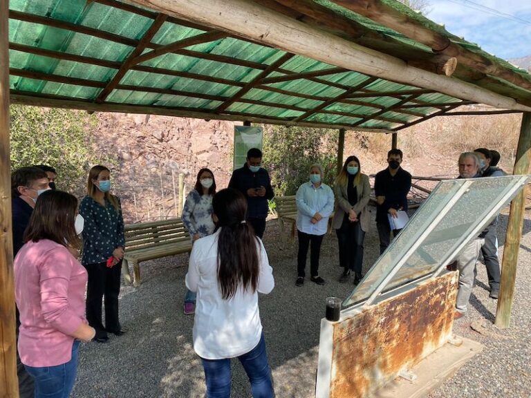 Alcaldesa de Calera de Tango visita relleno sanitario Santa Marta para informarse sobre tratamiento de la basura
