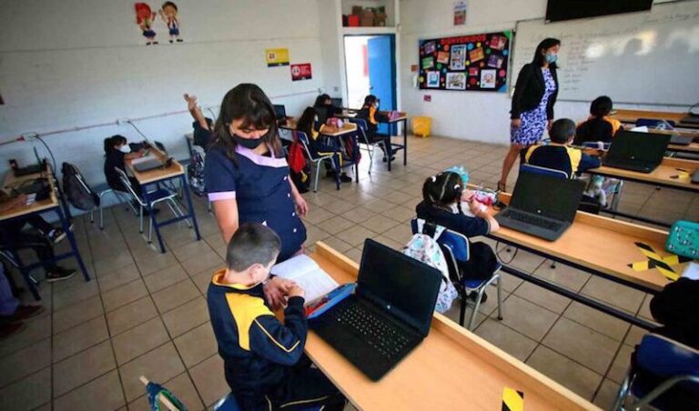 Colegio de Profesores molesto porque Corsaber no imputó horario de colación a jornadas laborales