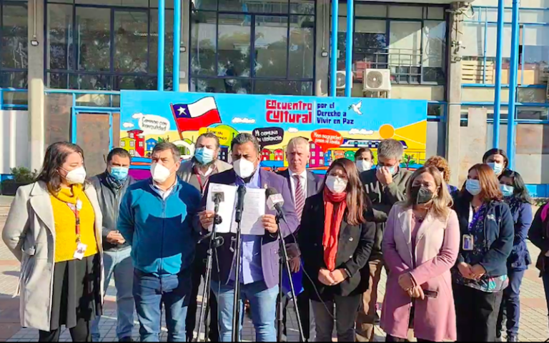Amplían querella contra quienes traspasaban dinero del bienestar de Salud a cuentas personales y de familiares