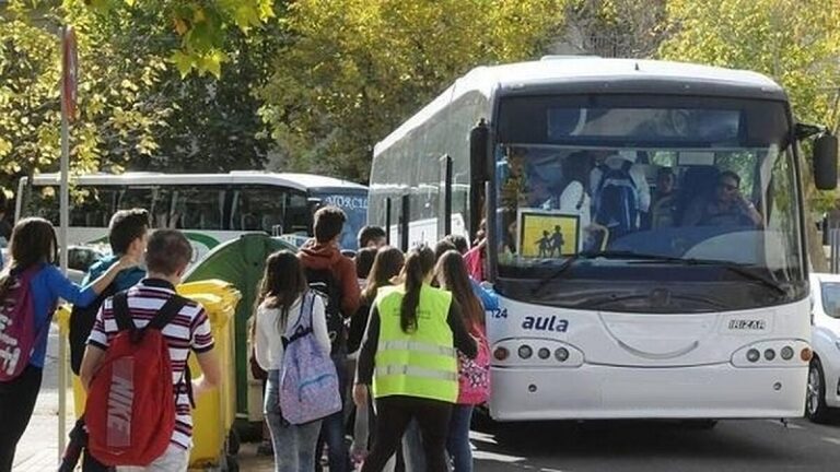 Tres nuevos buses renovarán flota de móviles municipales de Calera de Tango