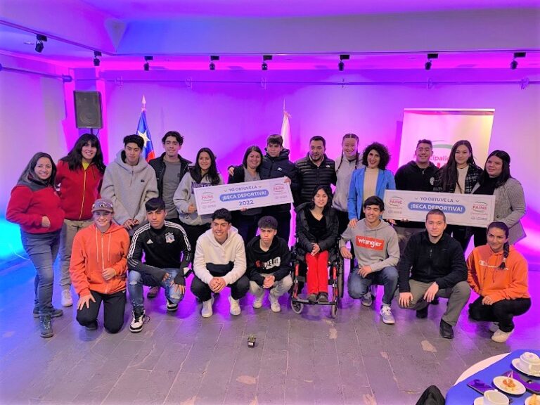 Los mejores deportistas de Paine reciben «Beca Deportiva Municipal» por primera vez