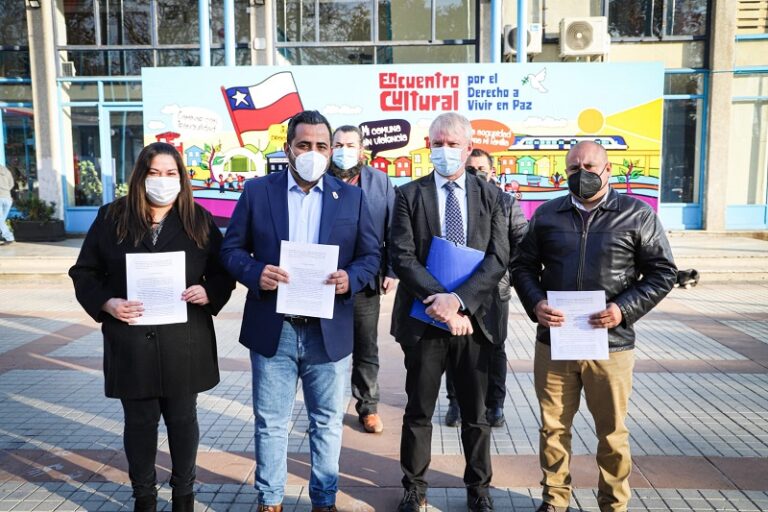 Los martes de querella de White: ahora los dardos apuntan al ex jefe de finanzas de la Corporación de Salud y Educación