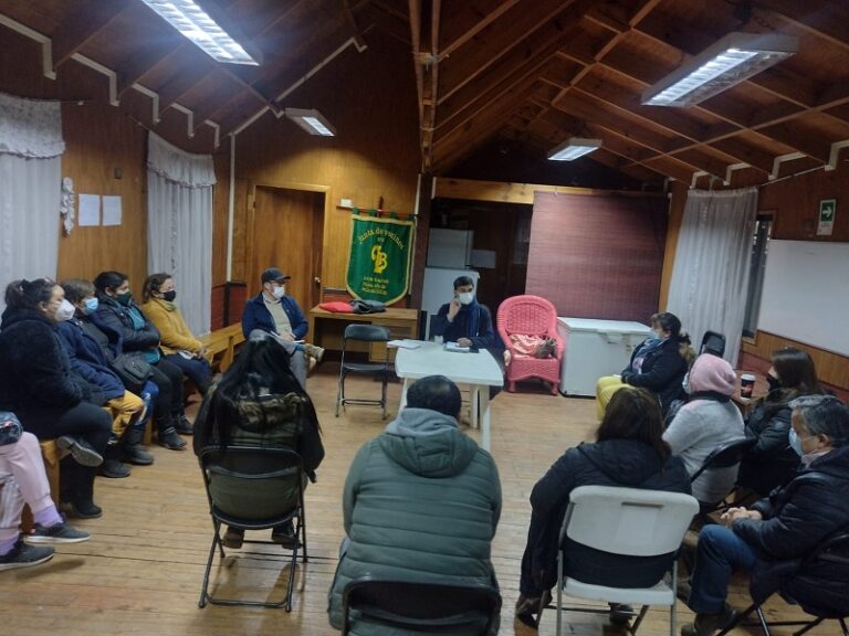 CGE se reúne con dirigentes de la Unión Comunal de Juntas de Vecinos de Calera de Tango