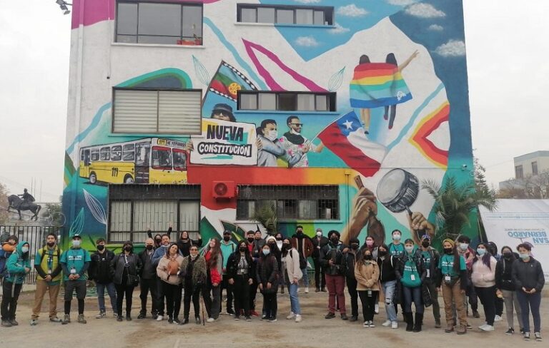 Contraloría ordena sacar «Nueva Constitución» del mural municipal