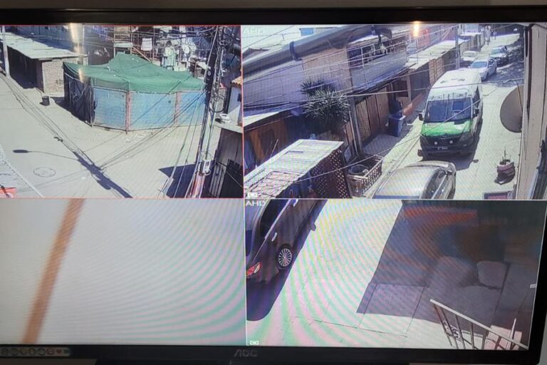 Un detenido por tráfico de drogas en San Bernardo: vendedor tenía sistema de televigilancia para observar las calles