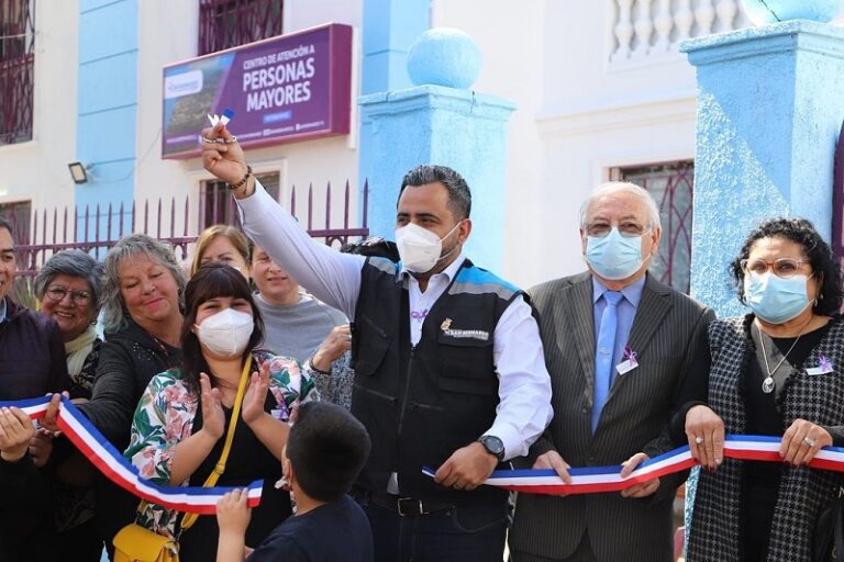 Personas Mayores ya tienen su propio centro de atención