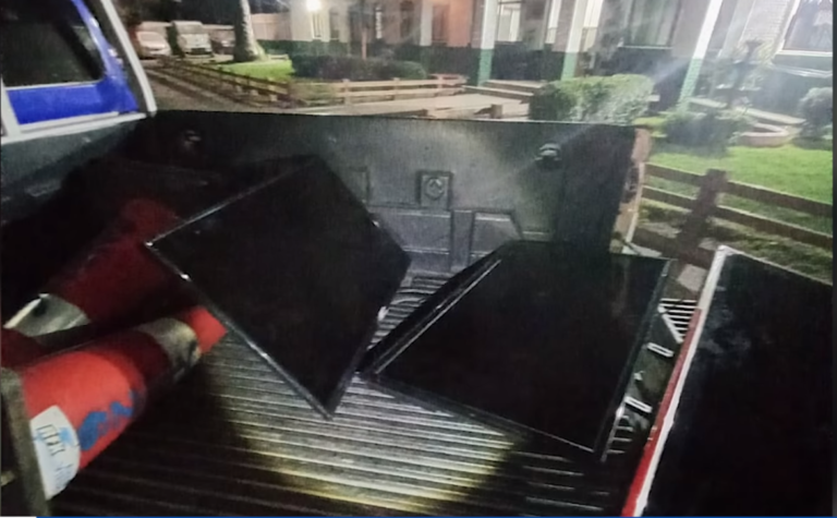 Personal de «Buin Seguro» recupera tres televisores robados desde jardín infantil: 2 detenidos