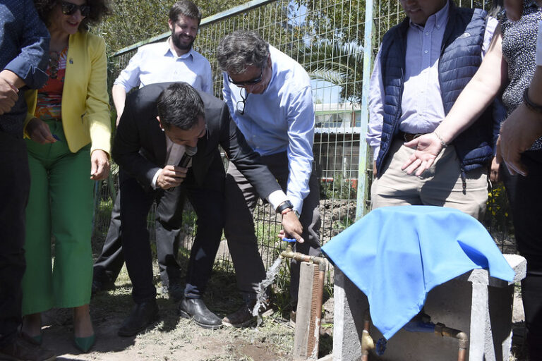 El agua potable llegó a Las Colonias de Paine