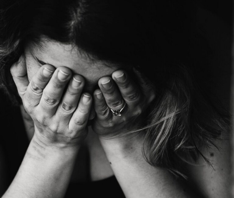 Habla mamá golpeada por su hijo: «Mis otros hijos temen que un día me mate»