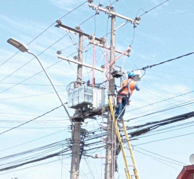 Robo millonario de cables no se detiene