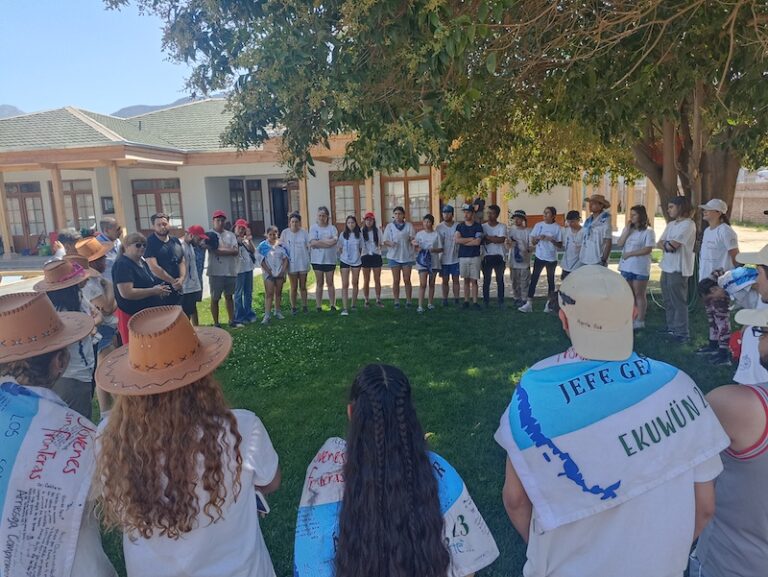 Más de 50 jóvenes voluntarios construyeron obras de reutilización del agua en 4 escuelas de Paine