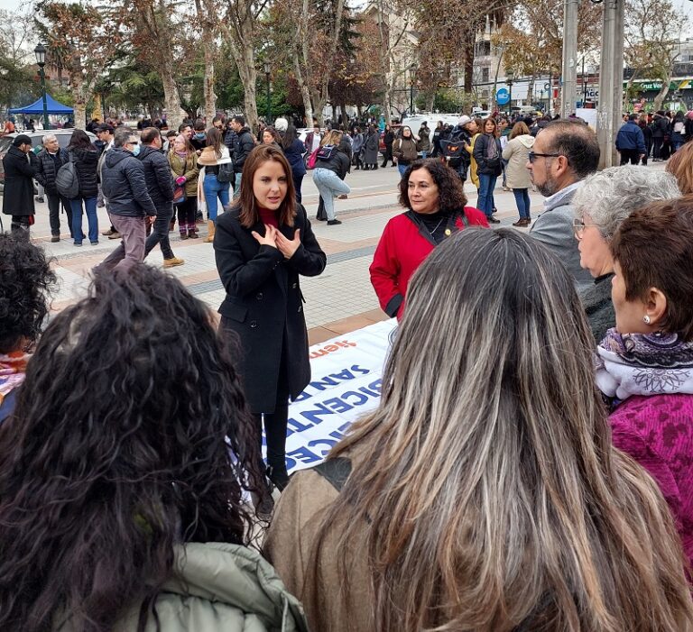 Diputada Camila Musante se suma a movilización de profesores en San Bernardo y exige soluciones al municipio