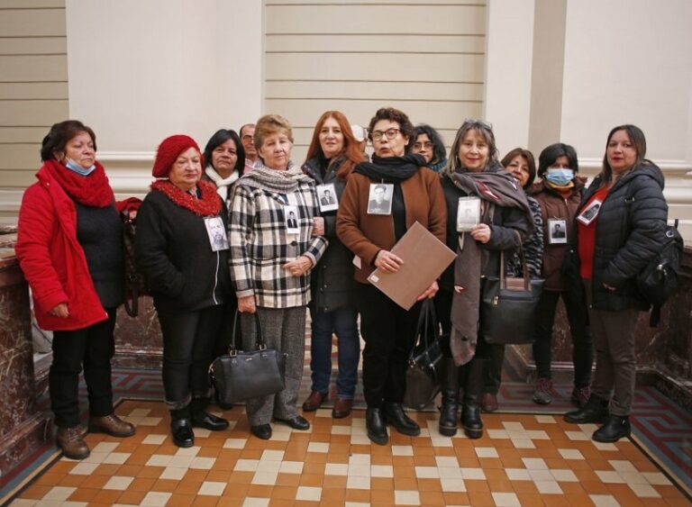 Familiares de DD.DD piden a presidente de la Corte Suprema apurar tramitación de causas pendientes del “Caso Paine”
