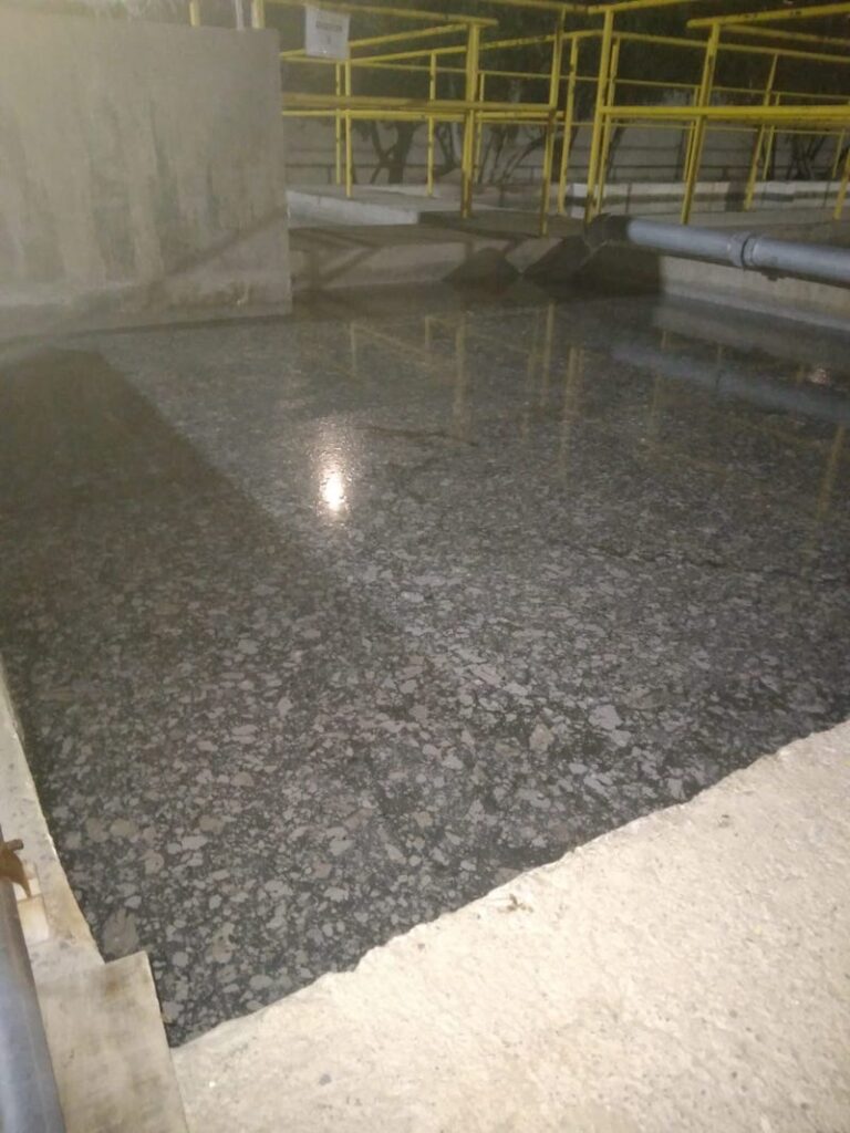 ¡Último minuto! Colapsa otra vez planta de alcantarillado de «La Estrella» y aguas servidas van calle abajo