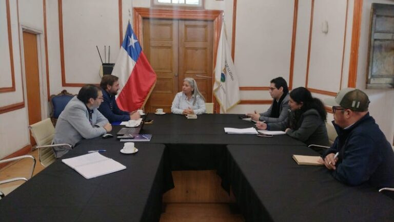 CGE avanza en plan de relacionamiento con autoridades de las Provincias de Cordillera y Maipo