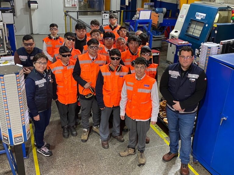 Vulco S.A. abre sus puertas a alumnos del Liceo Industrial Chileno Alemán
