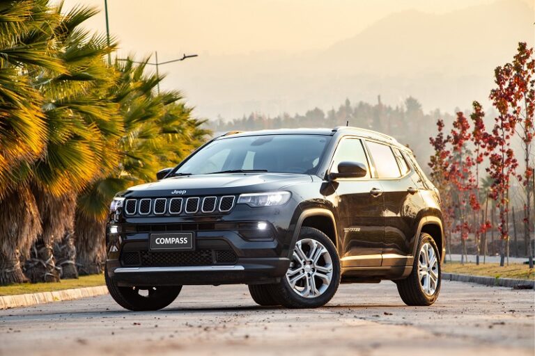 Maneja al Compass de la aventura con este Jeep