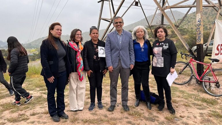 Universidad Católica Silva Henríquez firma convenio de colaboración con Corporación Memorial Cerro Chena