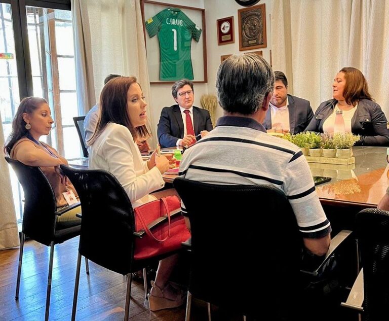 Diputada Camila Musante se reúne con dirigentes sociales y autoridades locales para mejorar transporte en Buin