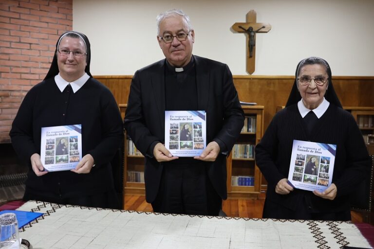 Se presentó libro “En respuesta al llamado de Dios”, que celebra 175º Aniversario de Fundación de Congregación de las Hermanas de la Caridad Cristiana