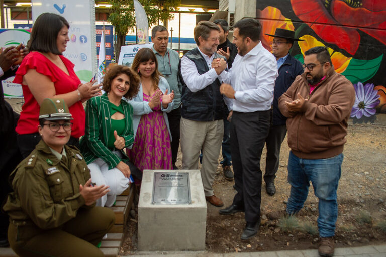 Paine inaugura su Plaza de Bolsillo para potenciar comercio local y recuperar un espacio para vecinos