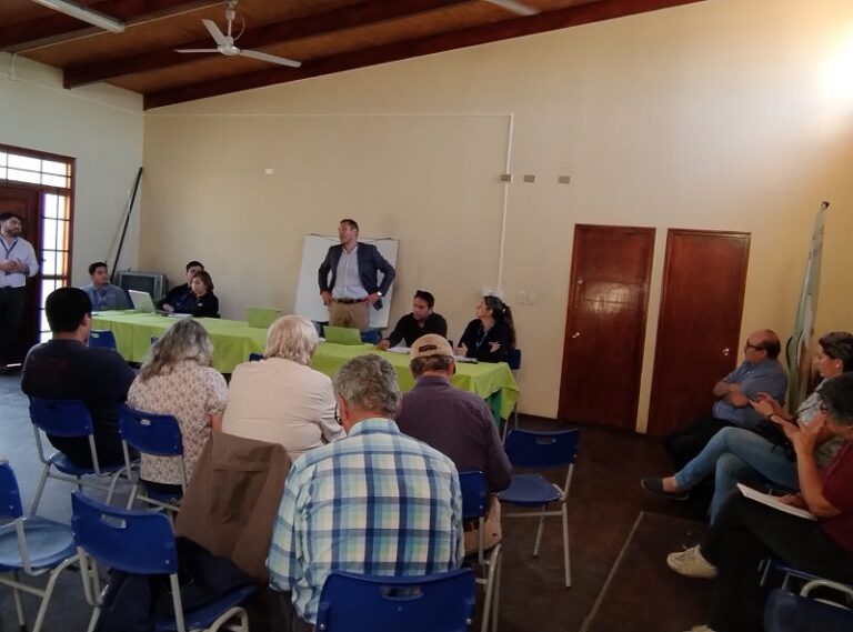 CGE se reune con dirigentes vecinales de Paine para abordar temas calidad y continuidad de servicio