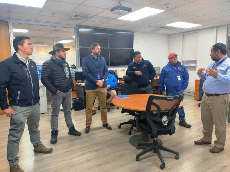 Alcalde de Paine visita Centro de Operaciones Zonal de CGE en San Bernardo