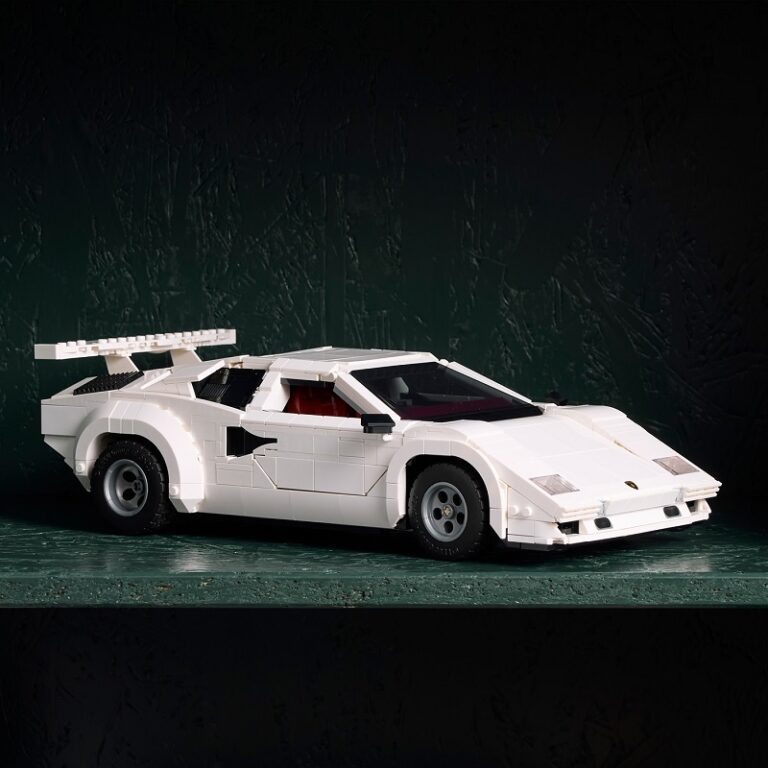 LEGO rinde honores al Lamborghini Countach 5000
