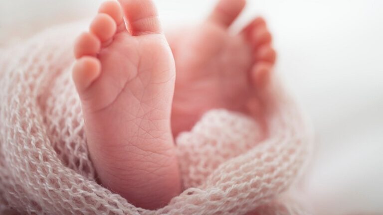 Bebé de un año fue intoxicada con cocaína en Buin: Padres quedaron en prisión preventiva