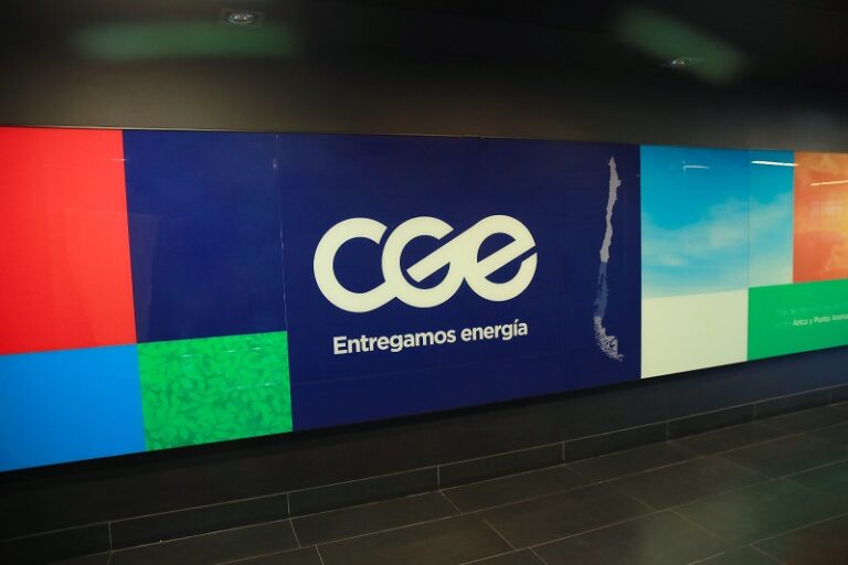 CGE adelantará pago de compensaciones legales a clientes afectados