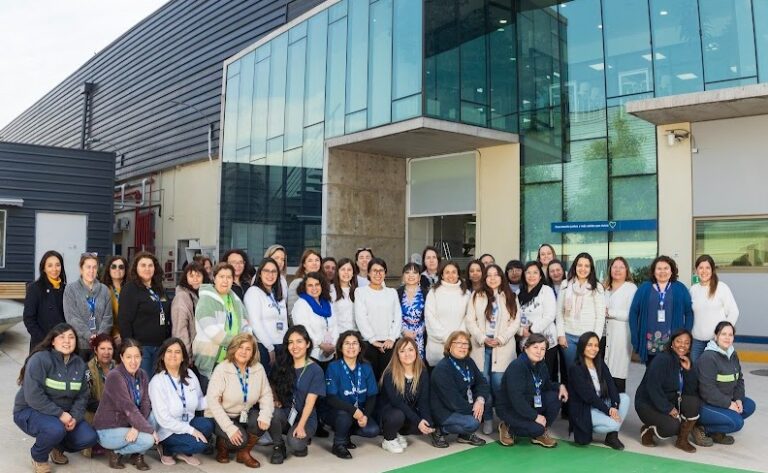 Eurofarma es elegida como la mejor farmacéutica para que las mujeres trabajen en Chile