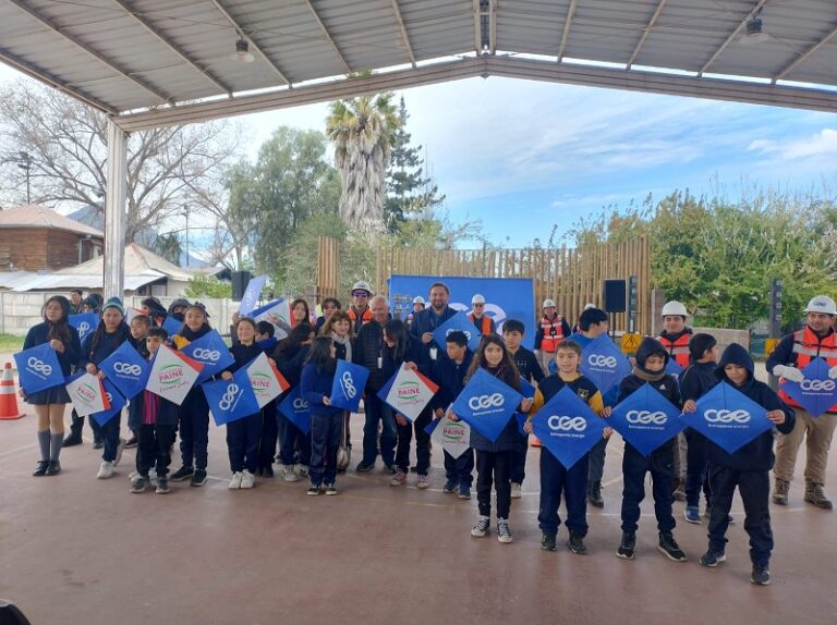 CGE lanza campaña “Volantín Seguro” en Paine, para prevenir accidentes en redes eléctricas en Fiestas Patrias