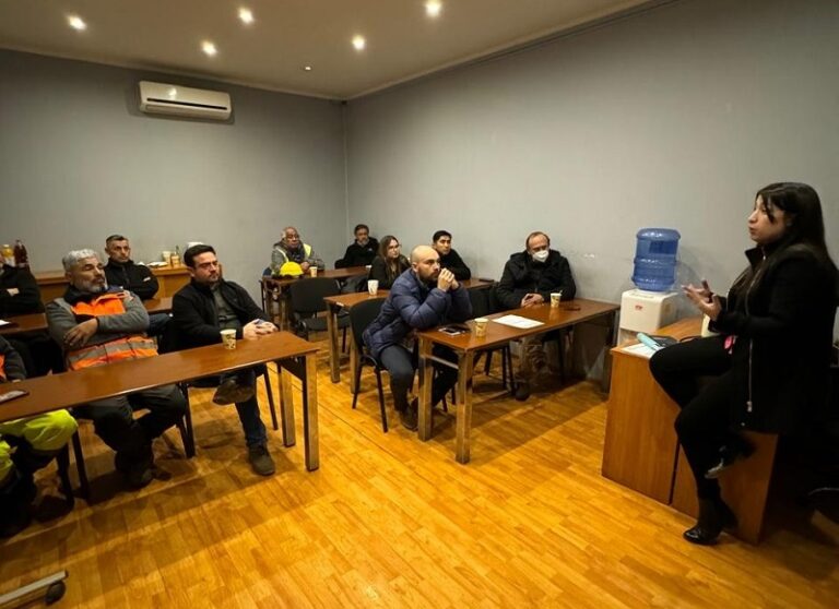 Colaboradores de Consorcio Santa Marta se capacitan en la Ley Karin