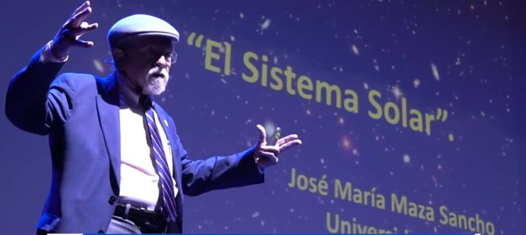 Destacado astrónomo José Maza enseñó sistema solar a alumnos de 4º Básico de Buin