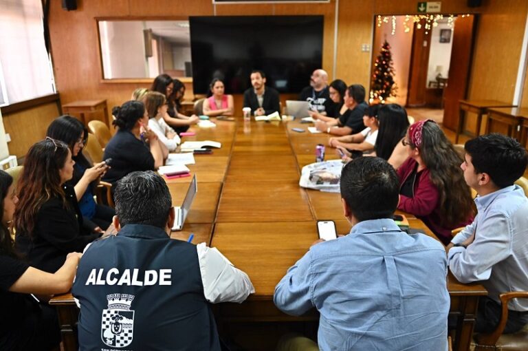 San Bernardo: vecinos de Villa Cordillera afectados por incendio recibirán subsidio de arriendo y DS27 para reparar sus viviendas