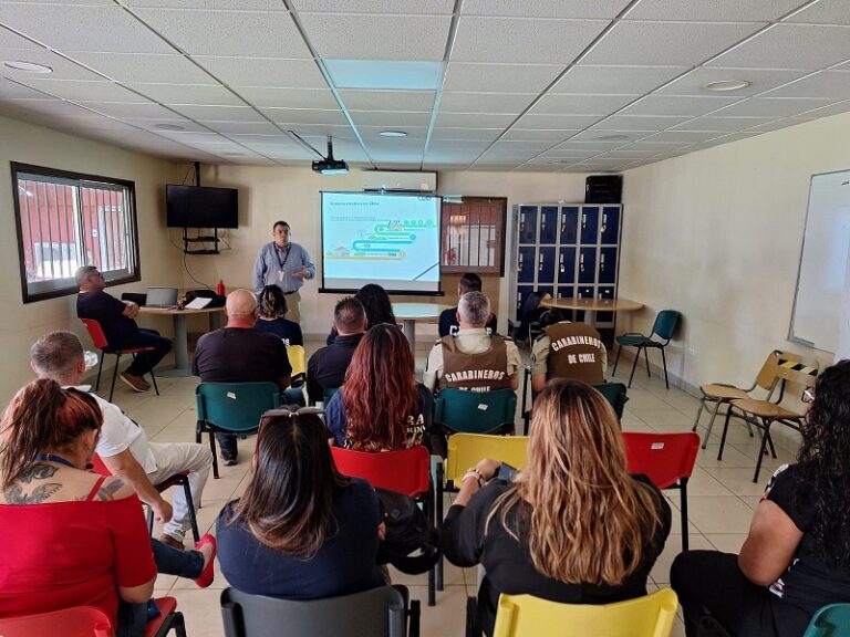 CGE capacita sobre riesgos eléctricos y protocolos de emergencia a carabineros, bomberos y personal municipal de San Bernardo