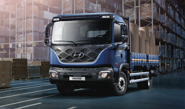 Hyundai presenta el nuevo Ex18 Pavise versión automática