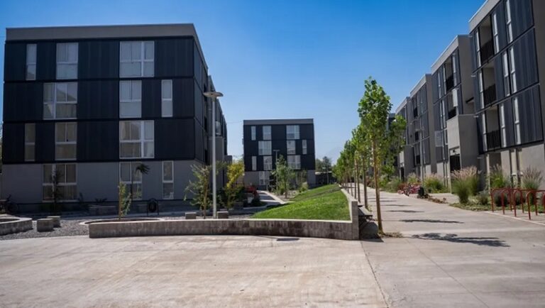 Barrio Santa Teresa, el innovador proyecto habitacional que hizo de un campamento un condominio