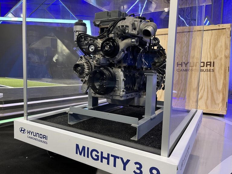 Hyundai: MIGHTY EX6 y EX8 estrenan confiable motor 3.9L