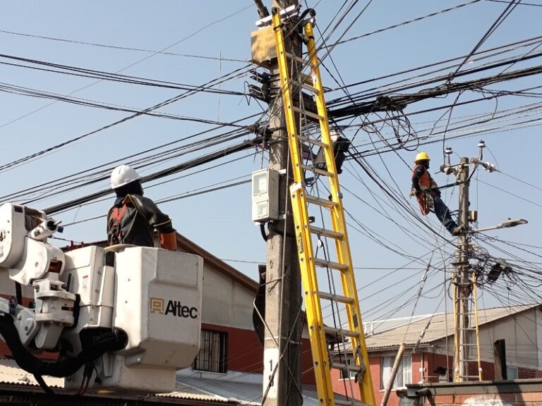 CGE reitera recomendaciones de seguridad para evitar accidentes de tránsito y acciones imprudentes durante las lluvias